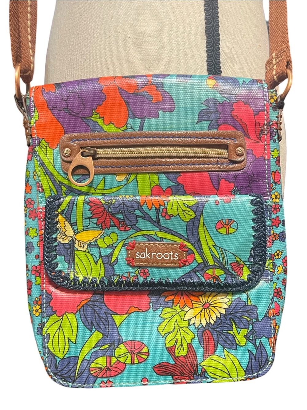 Sakroots artist circle coated canvas crossbody vibrant‎ hippie peace floral bag